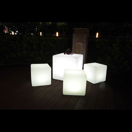 Cadeira Cubo LED - F014